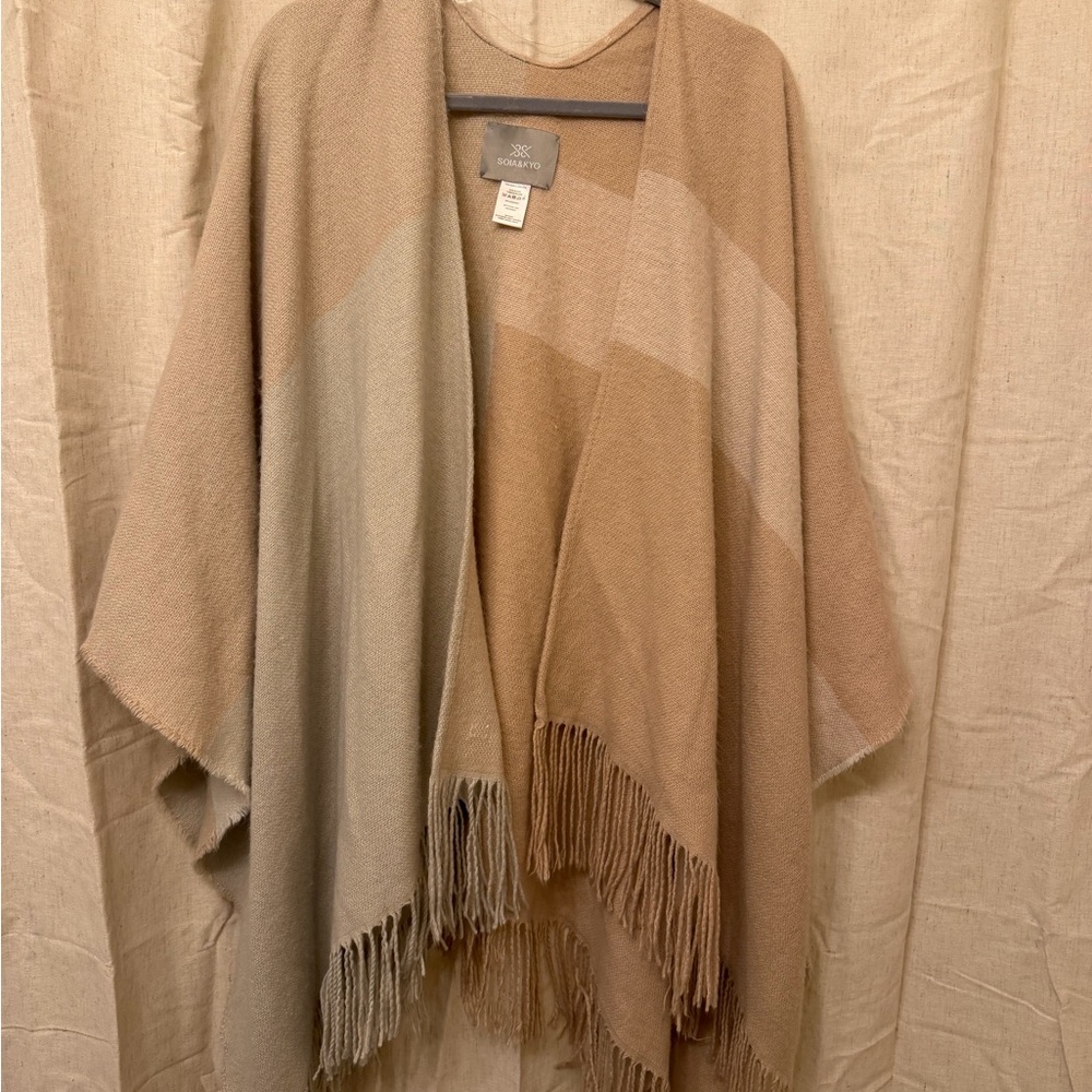 Soia & Kyo Wool Blend Poncho Wrap Womens OS Tan Fringe Shawl Boho Cape